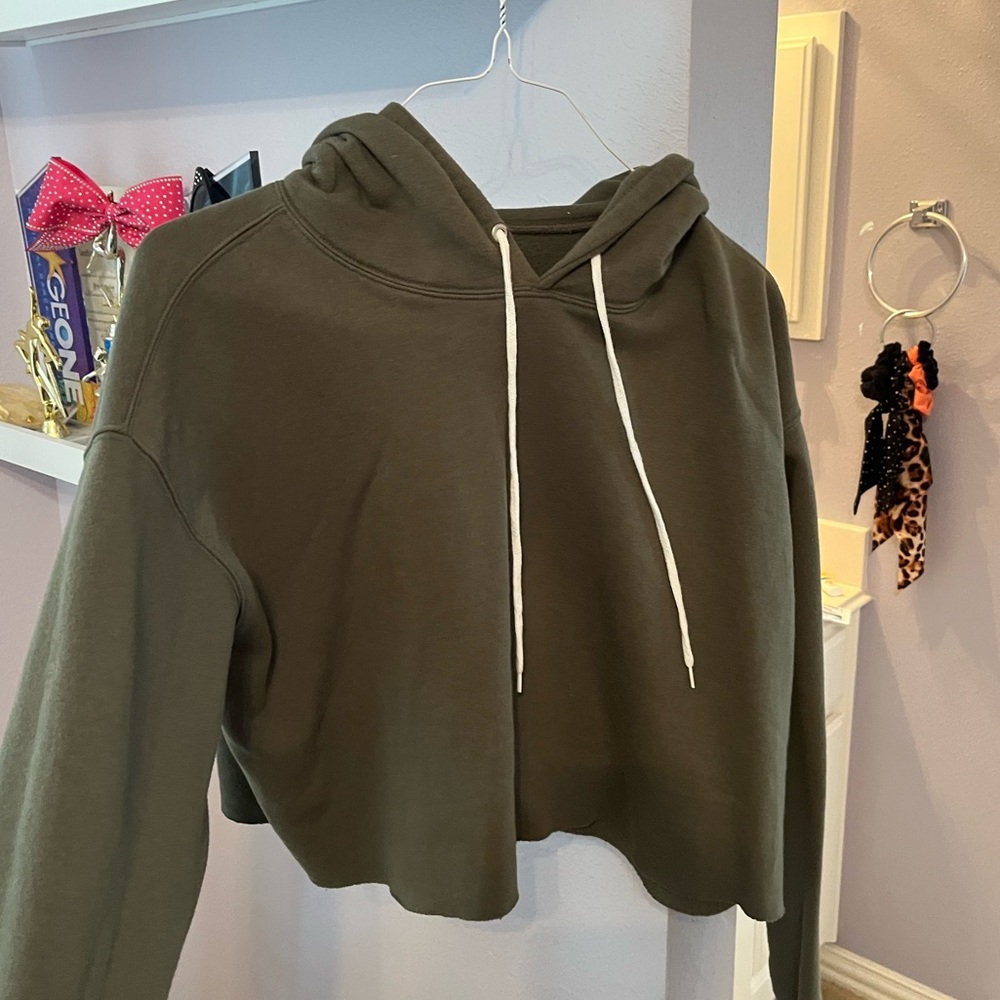 cropped army green hoodie!